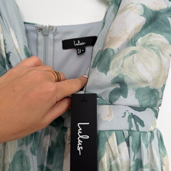 Lulus Soiree Perfection Light Blue Floral Ruffled Tiered Maxi Dress small - Picture 4 of 4